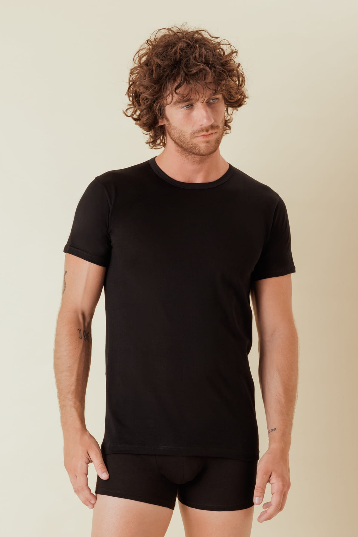 Maglia intima uomo girocollo in 100% cotone jersey per una morbidissima e freschissima sensazione sulla pelle
