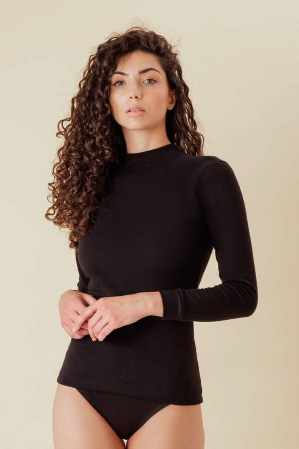 Maglia intima donna lupetto manica lunga in 100% jersey caldo cotone per una morbidissima e freschissima sensazione sulla pelle