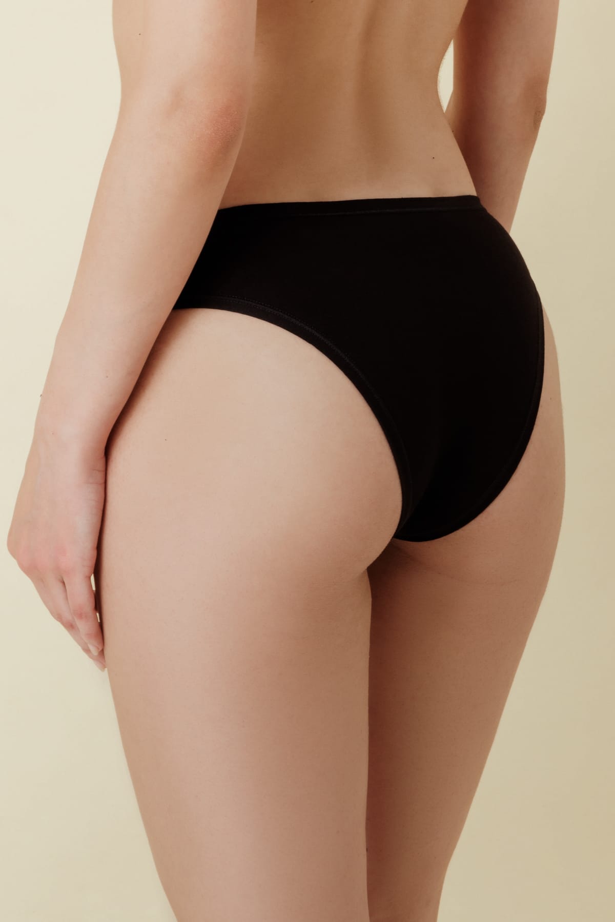 slip donna vita bassa in cotone bielastico per una morbidissima e freschissima sensazione sulla pelle