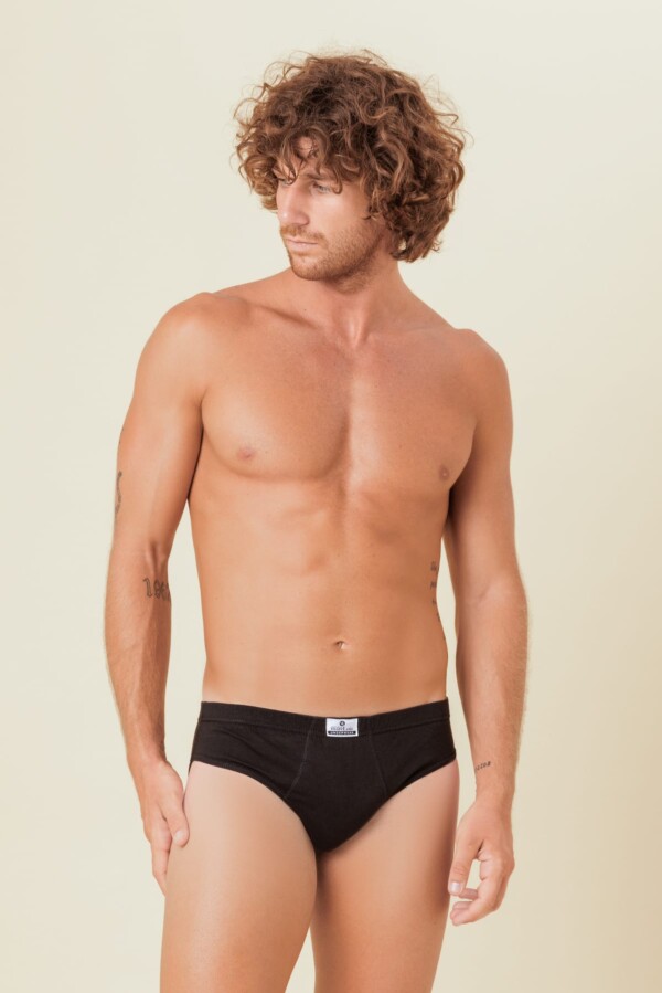 Slip uomo in 100% cotone jersey mercerizzato per una morbidissima e freschissima sensazione sulla pelle